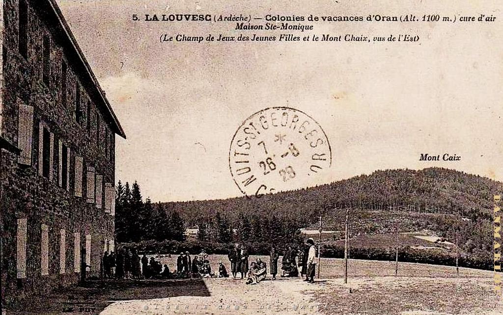 COLO LALOUVESC ARDECHE DES DAMES AFRICAINES (8).jpg